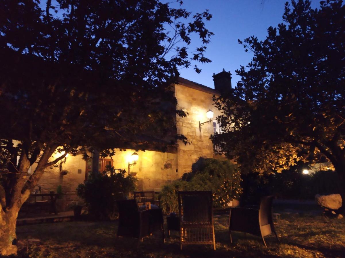 Gasthaus Casa Da Posta De Valmaior Boiro Exterior foto